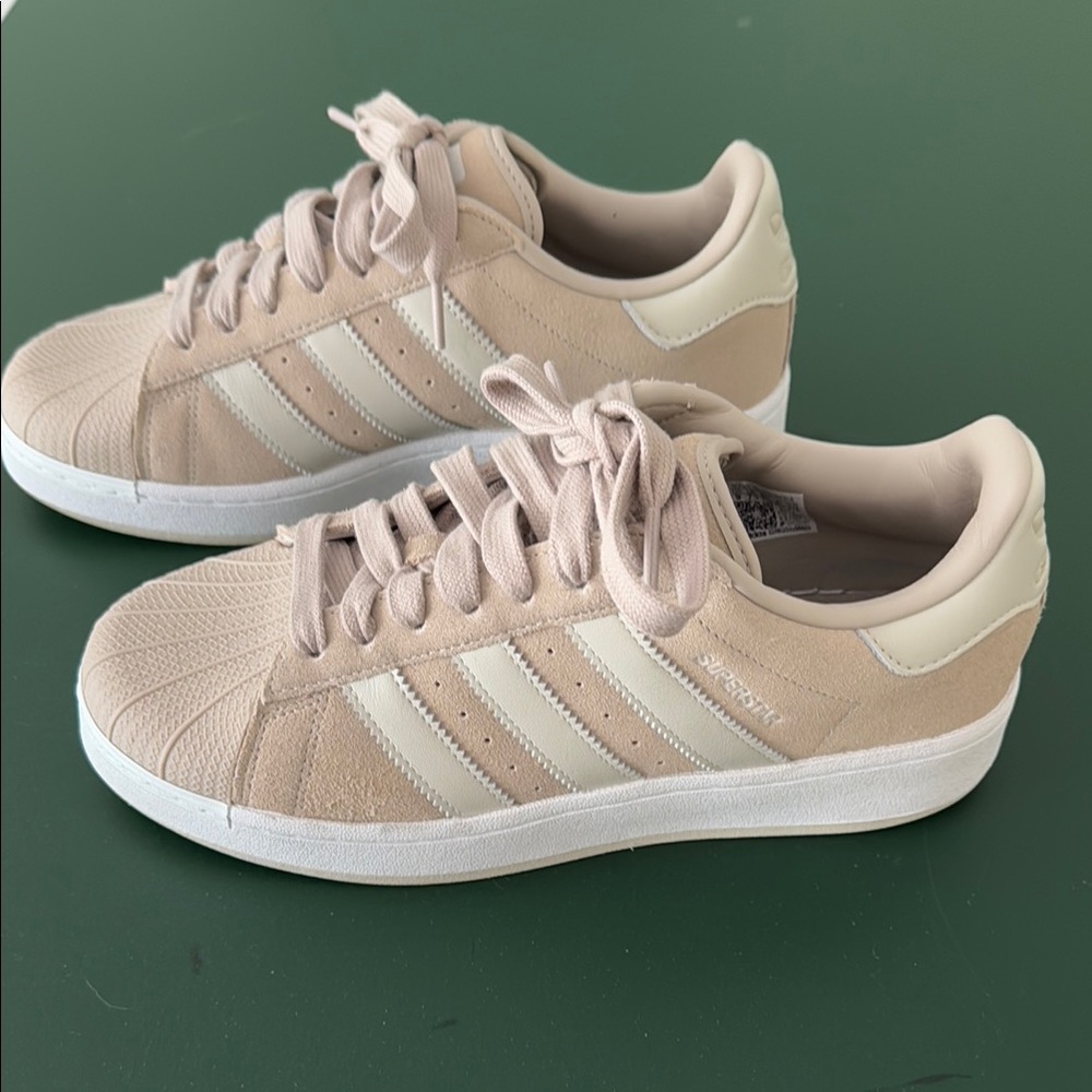 Adidas Tan Sneakers Classic Shell Toe Design Superstar XLG size unisex 9 - Picture 2 of 10